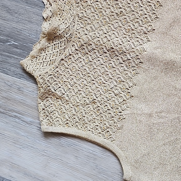 St. John Metallic Gold Sleeveless Blouse - Picture 3 of 16